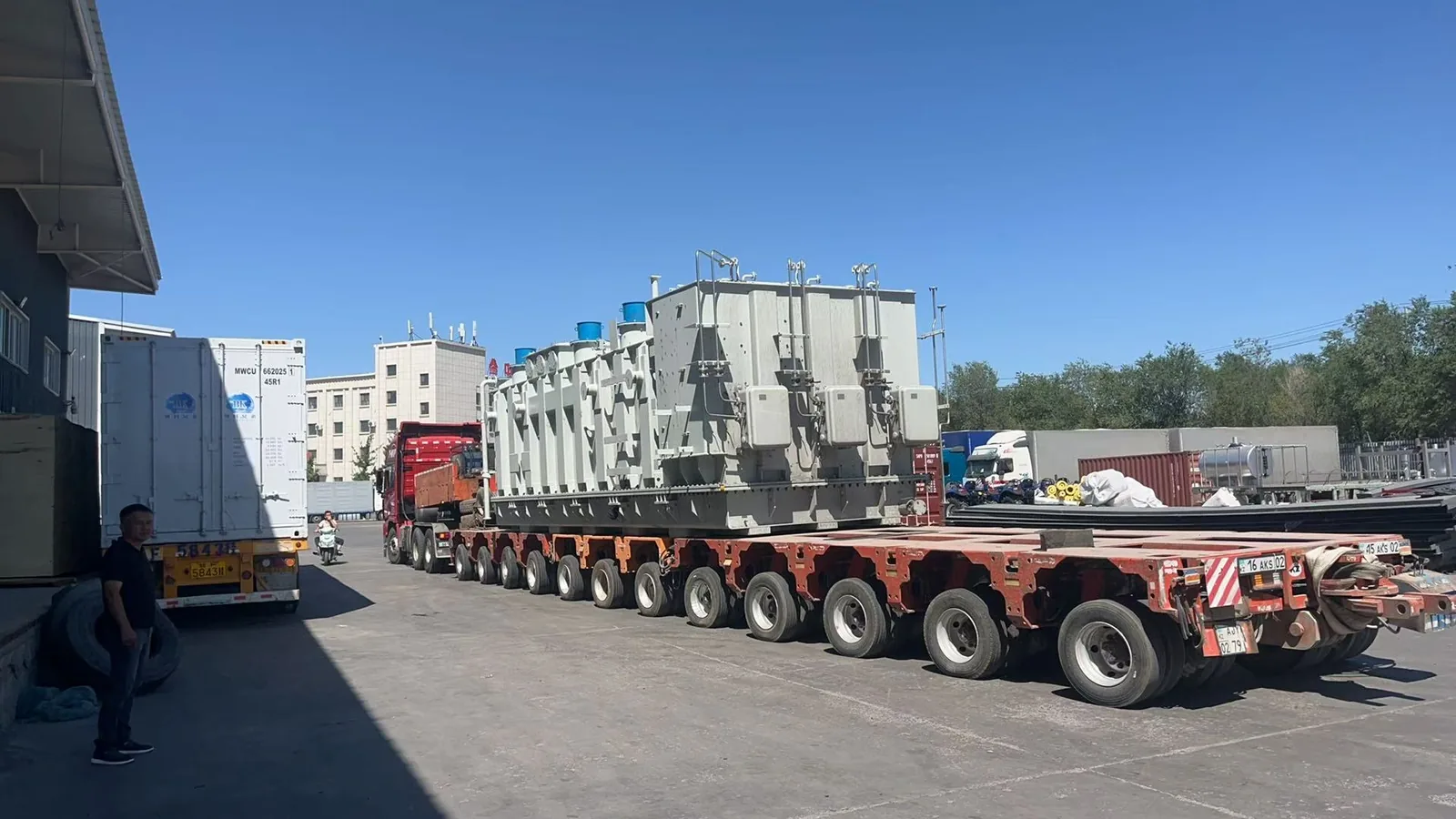 Силовой трансформатор на модульном трале